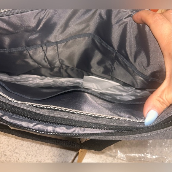 Lenovo Business Casual 15.6 Inch Topload Notebook Carrying Case 4X40X54259 *NEW* - Picture 4 of 6